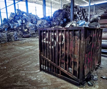 Depozit deșeuri metalice feroase